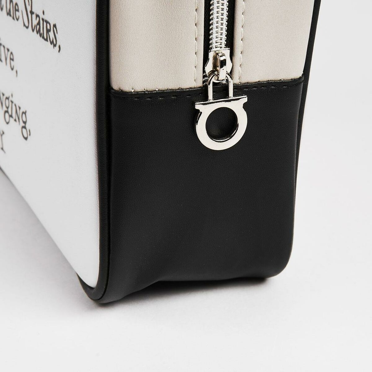 V3HE3D66FAE557FFAA0F9BEB12898268E85R5175628P3